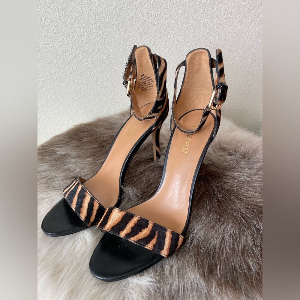 Size 7 Nine West tiger print heels